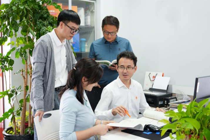 27载扎根云南职教｜爱因森以公益为炬，照亮学员逐梦之路