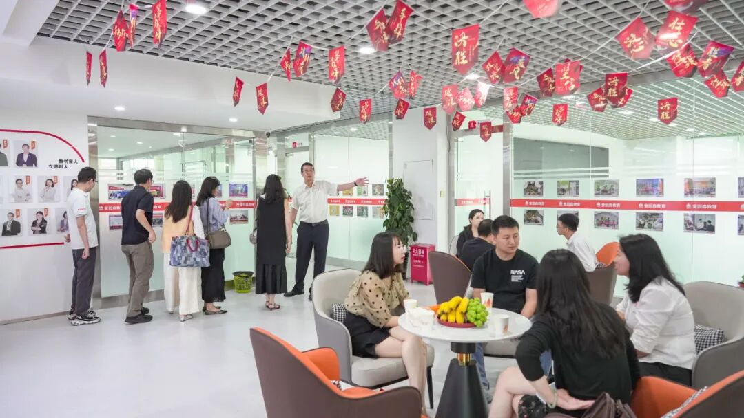 拓宇增辉 巅峰再续|爱因森教育官渡学校全新升级,盛大开业! 拓宇增辉 巅峰再续|爱因森教育官渡学校全新升级,盛大开业!