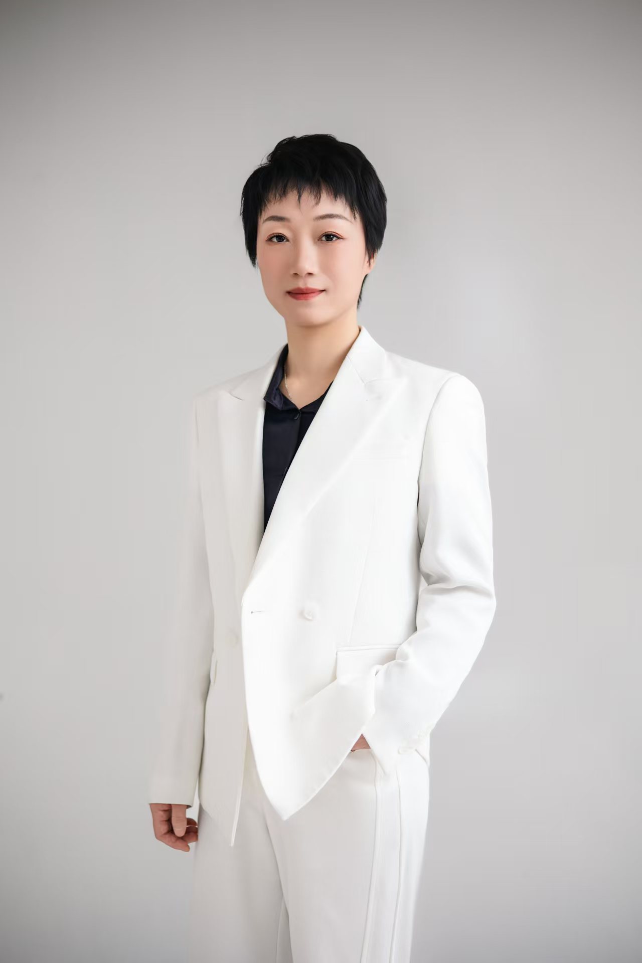穆海燕1.jpg